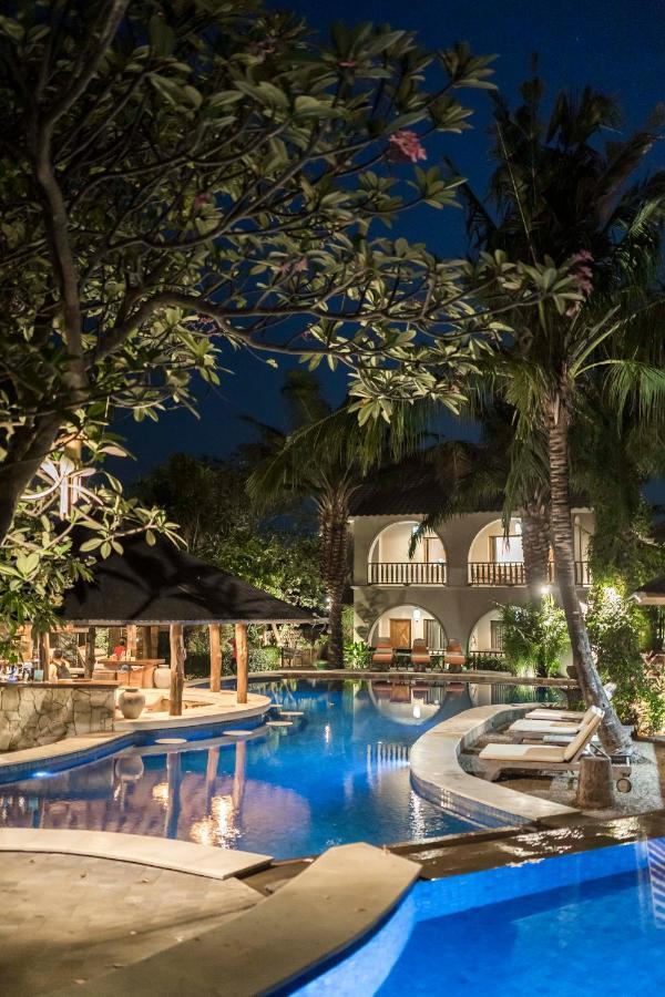 Coconut Lodge Resort Jepara Exteriör bild