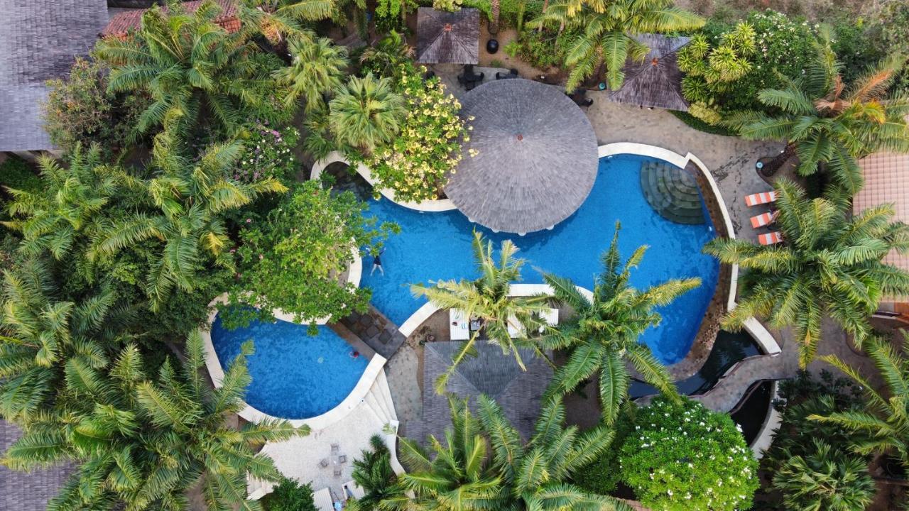 Coconut Lodge Resort Jepara Exteriör bild