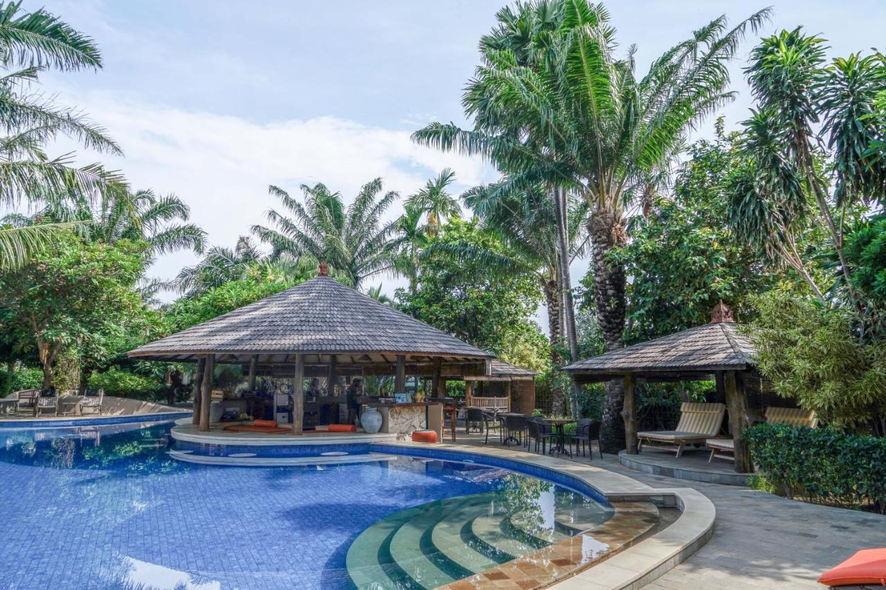 Coconut Lodge Resort Jepara Exteriör bild