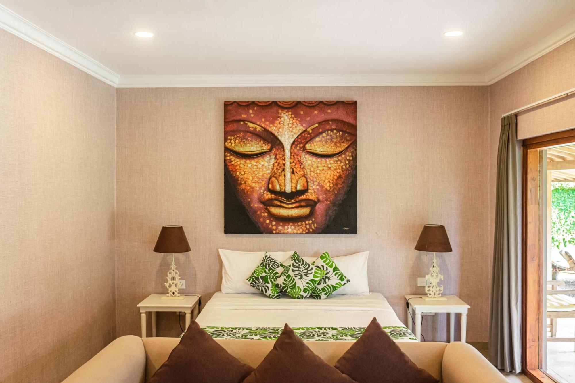 Coconut Lodge Resort Jepara Exteriör bild